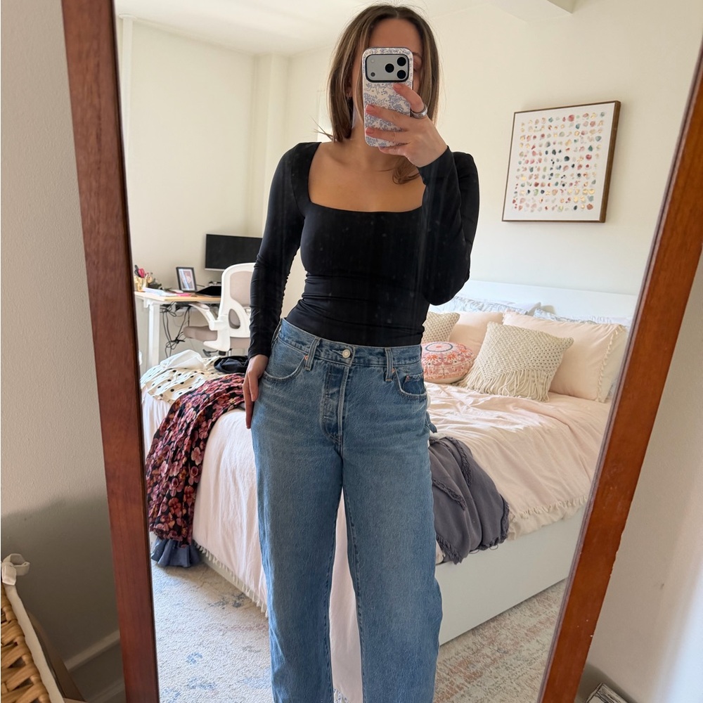 Aritizia contour square neck long sleeve